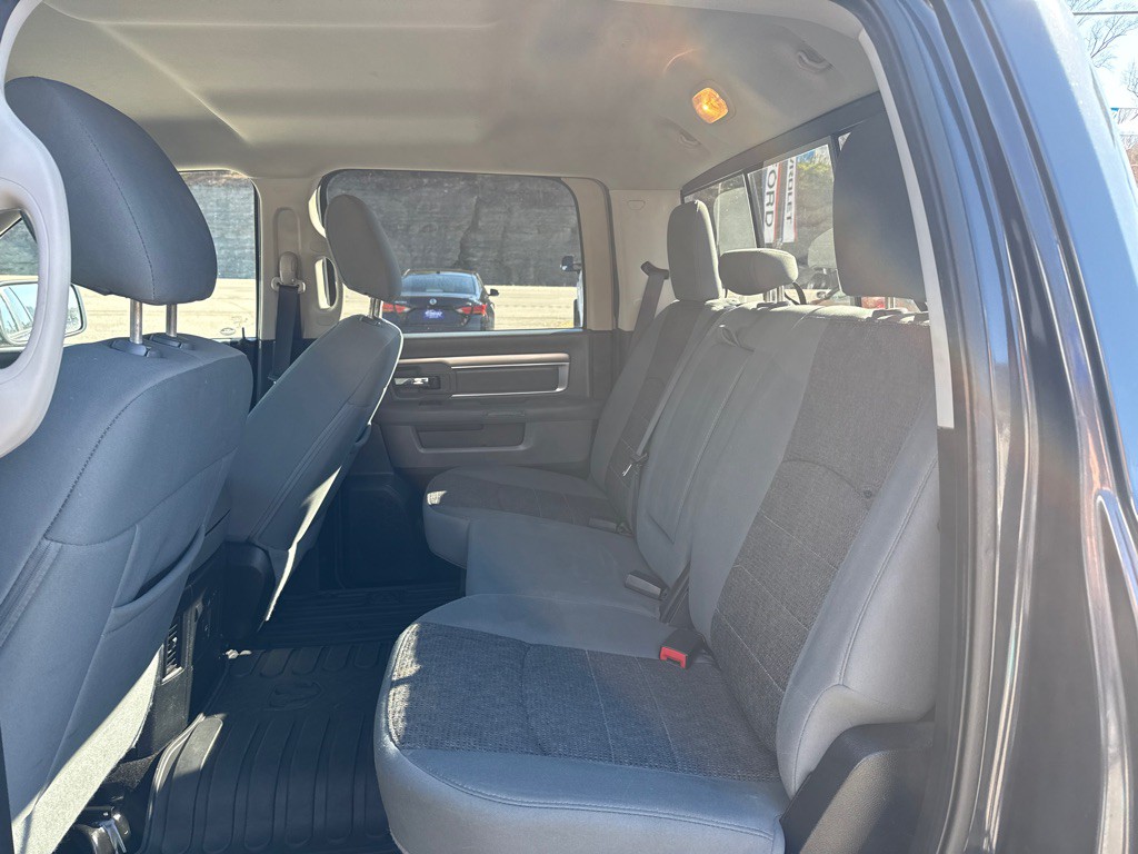 2016 RAM 1500 Image 9