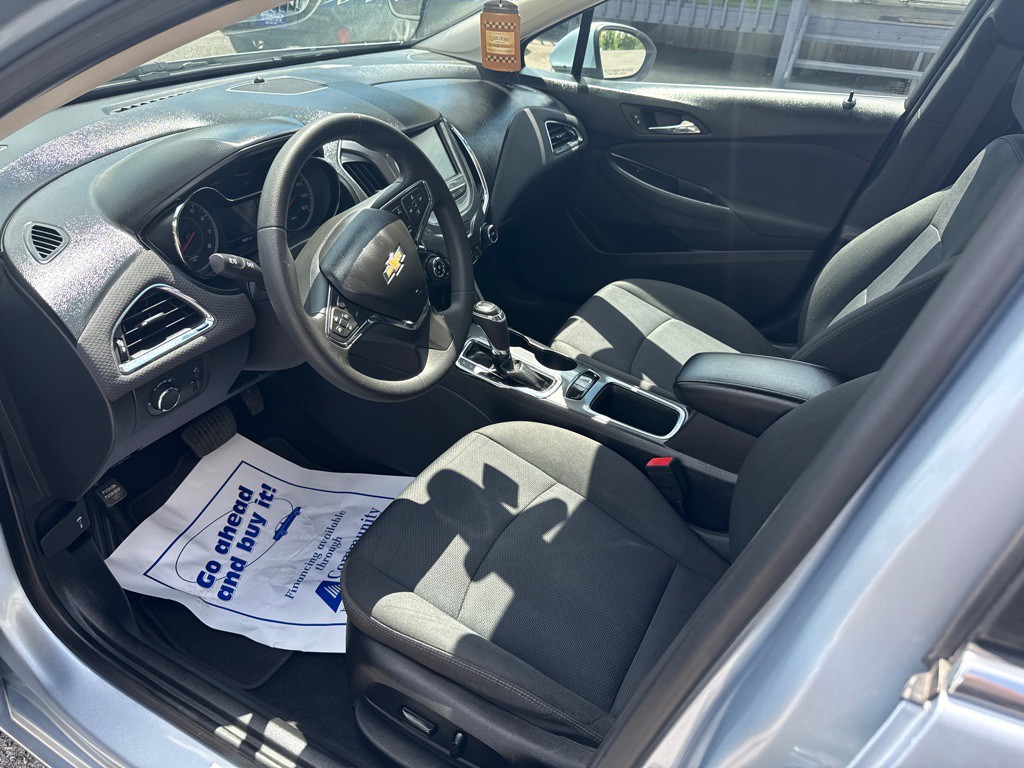 2018 Chevrolet Cruze Image 5