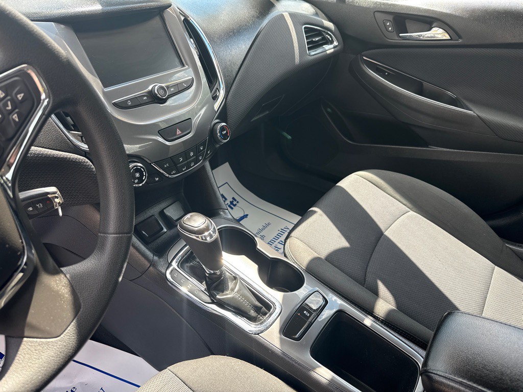 2018 Chevrolet Cruze Image 7