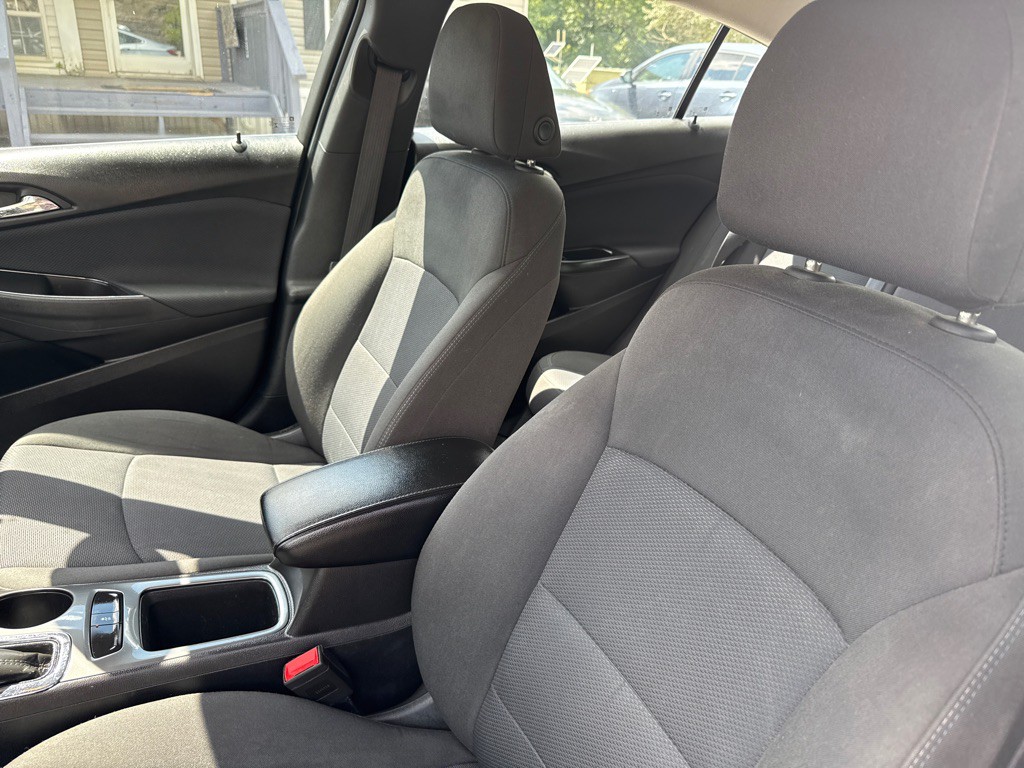 2018 Chevrolet Cruze Image 8