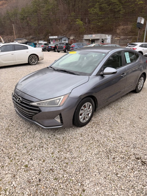 2019 Hyundai Elantra Image 3