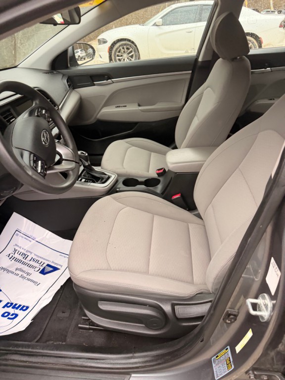 2019 Hyundai Elantra Image 4