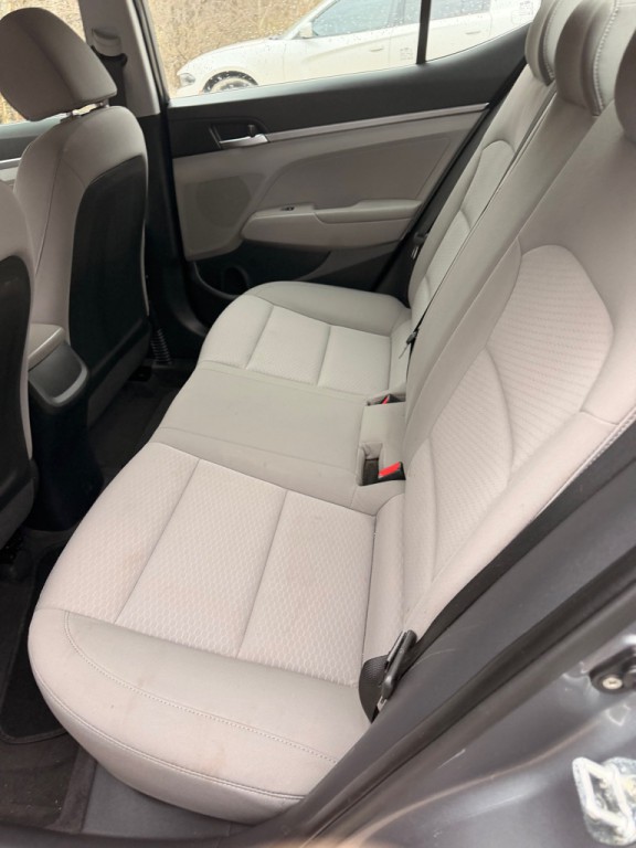 2019 Hyundai Elantra Image 7