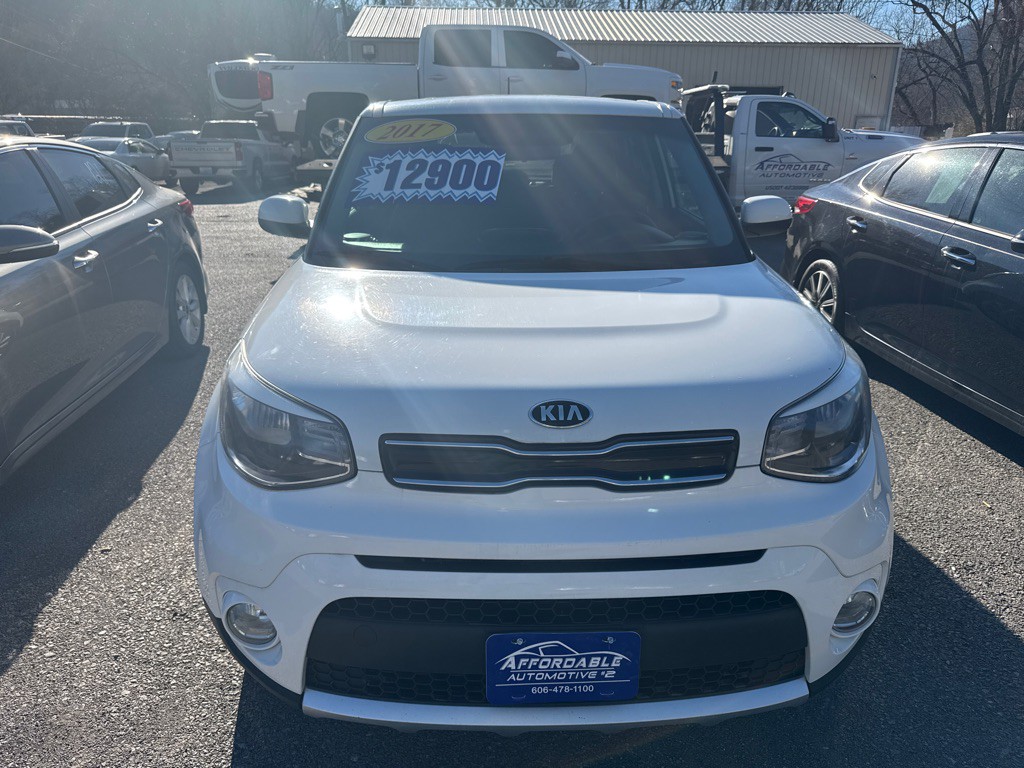 2017 Kia Soul Image 2