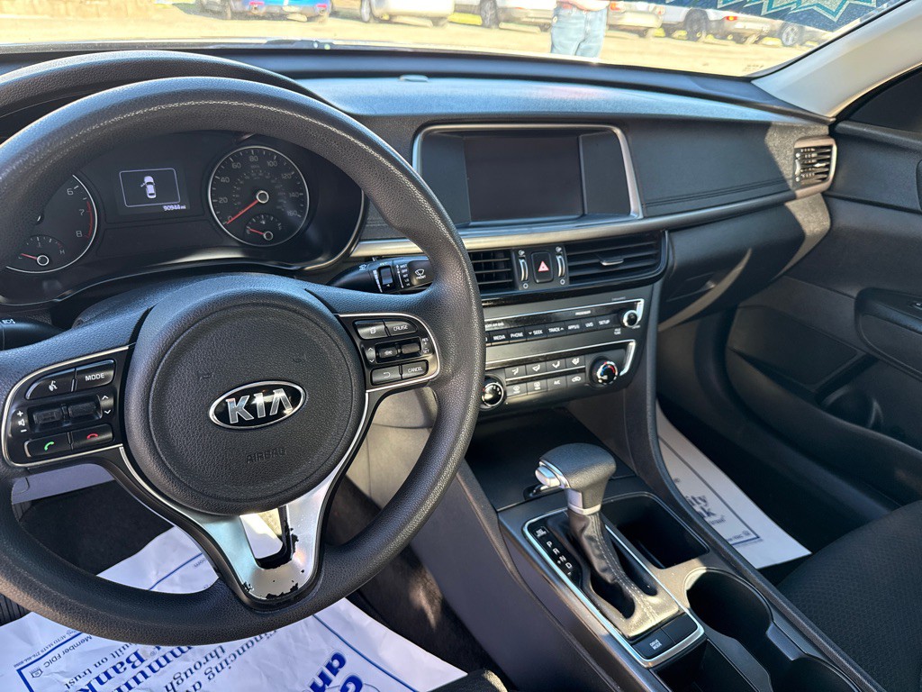 2018 Kia Optima Image 5