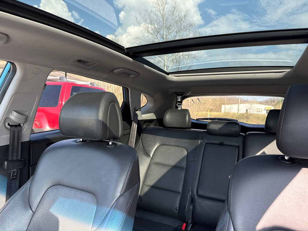 2016 Hyundai Tucson Image 11