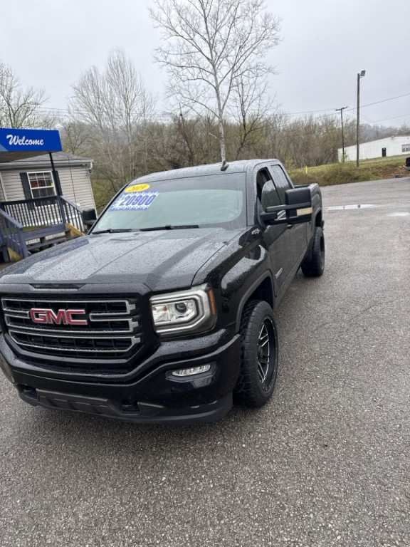 2019 GMC Sierra Image 2