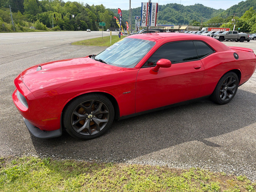 2019 Dodge Challenger Image 3