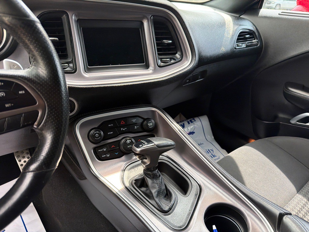 2019 Dodge Challenger Image 6
