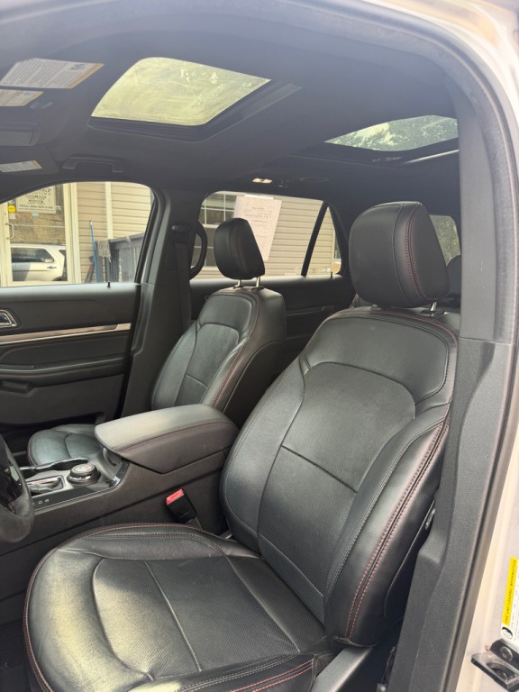 2019 Ford Explorer Image 10