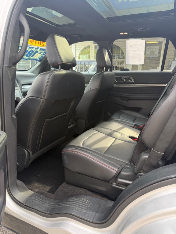 2019 Ford Explorer Image 11