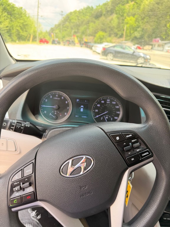 2017 Hyundai Tucson Image 6