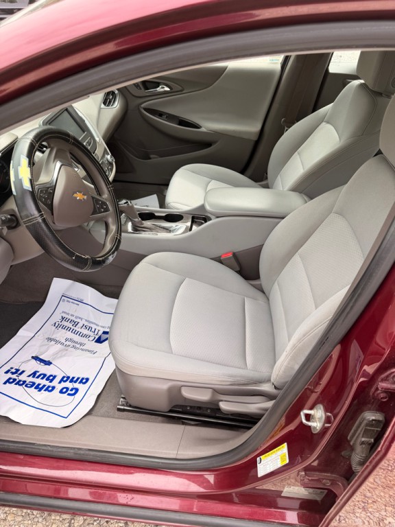 2016 Chevrolet Malibu Image 5