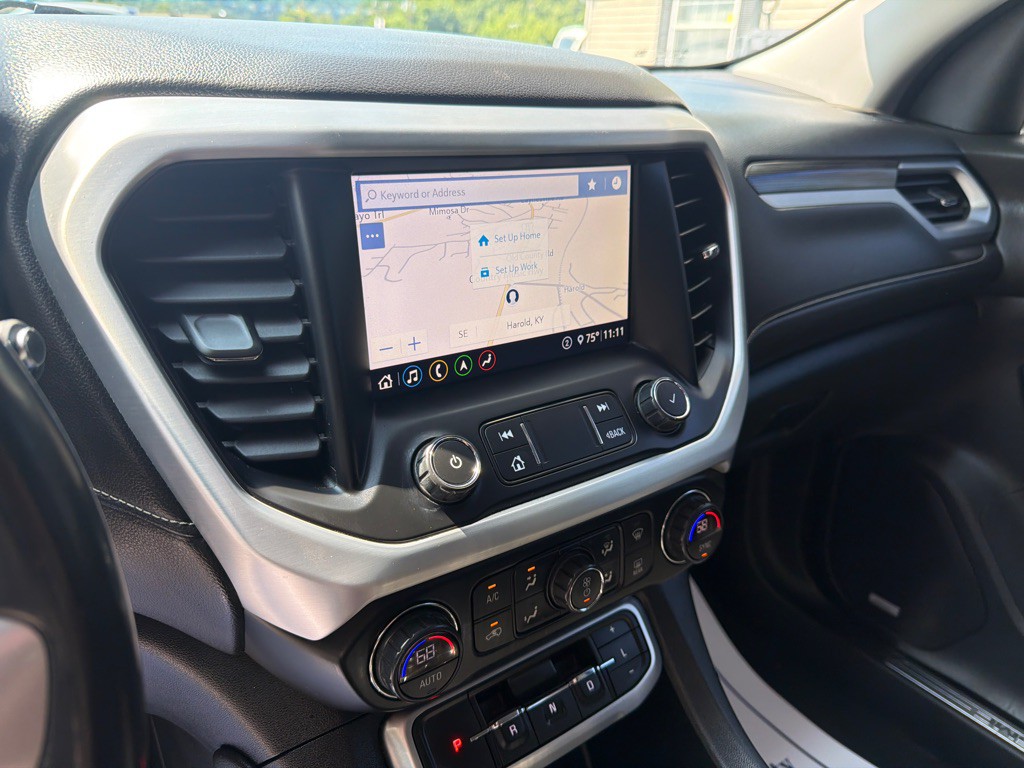 2020 GMC Acadia Image 8