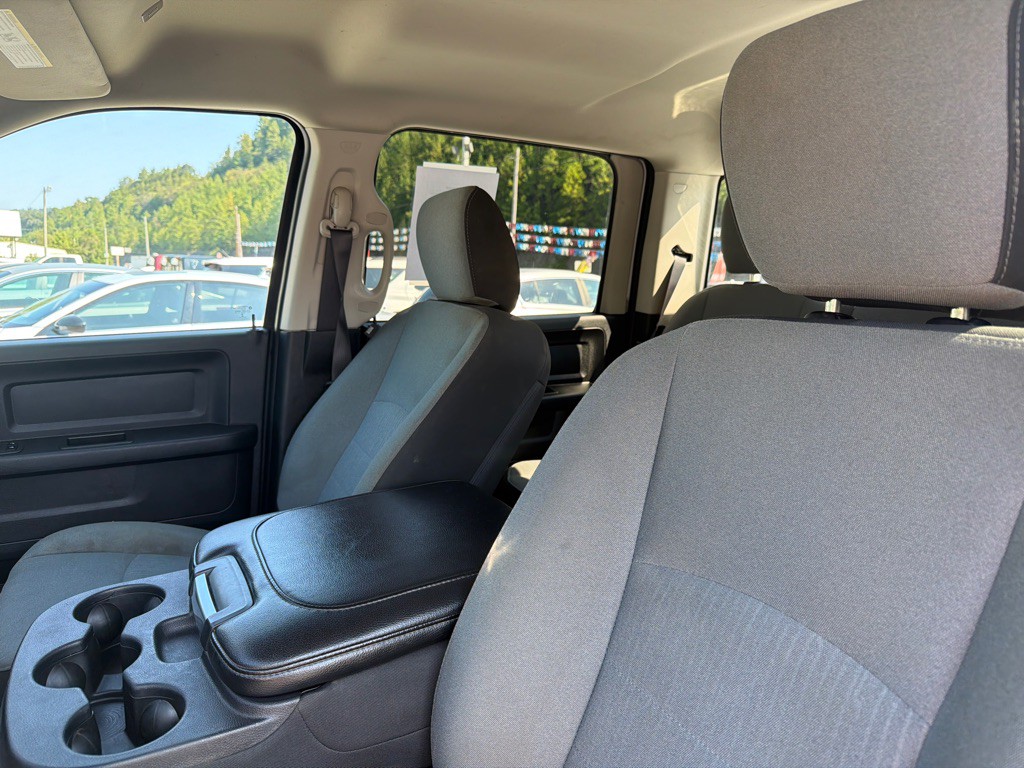 2021 RAM 1500 Image 7