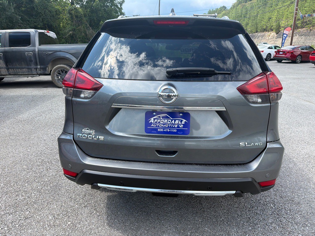 2020 Nissan Rogue Image 9