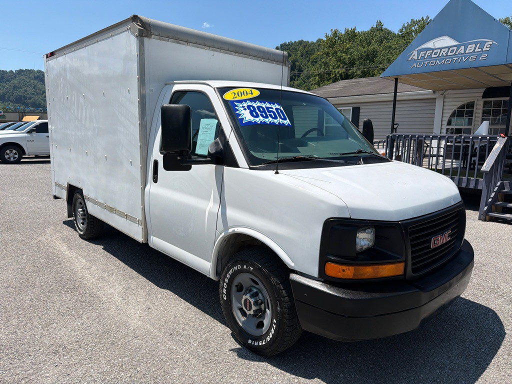 2004 GMC Savana Image 1