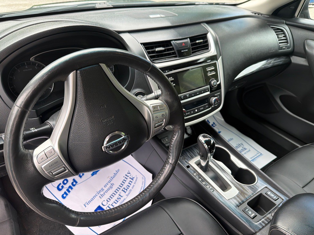 2017 Nissan Altima Image 5