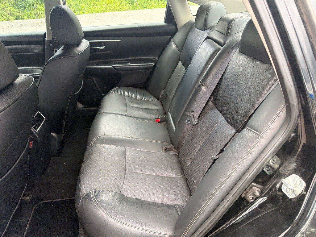 2017 Nissan Altima Image 7