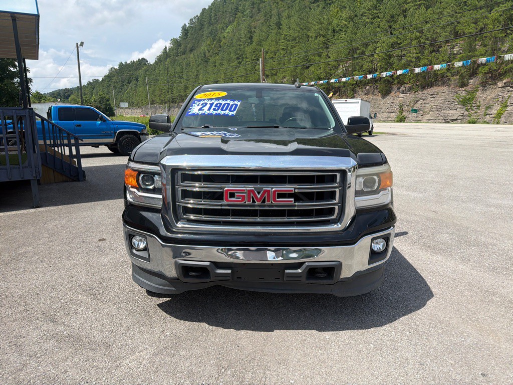 2015 GMC Sierra Image 2