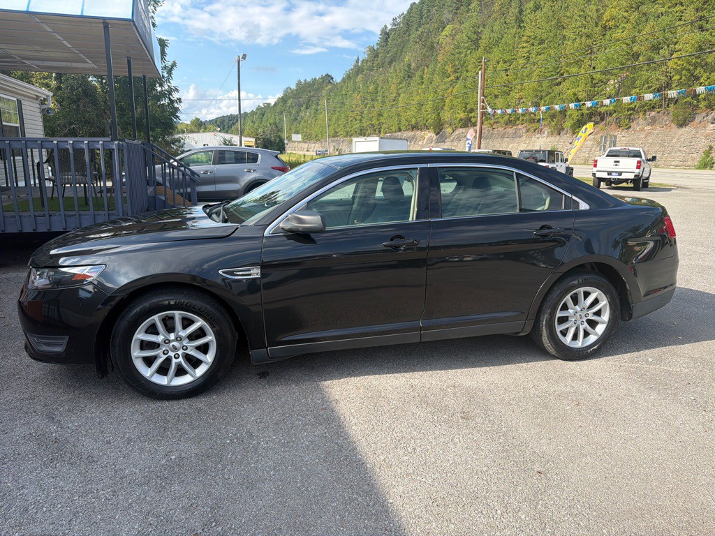2013 Ford Taurus Image 4