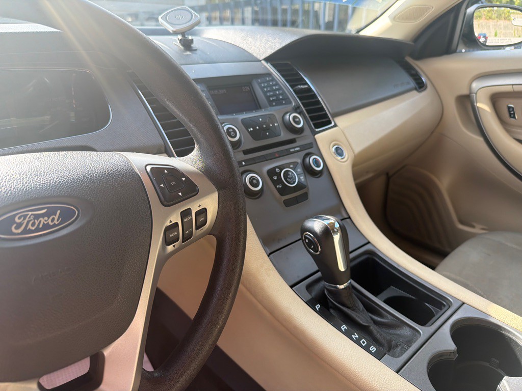 2013 Ford Taurus Image 6
