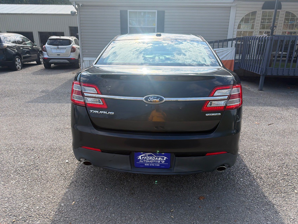 2013 Ford Taurus Image 9