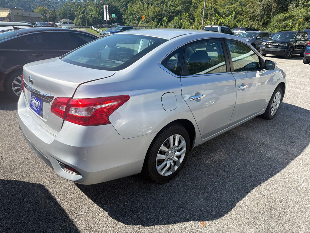 2019 Nissan Sentra Image 9
