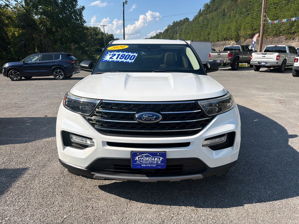 2020 Ford Explorer Image 2