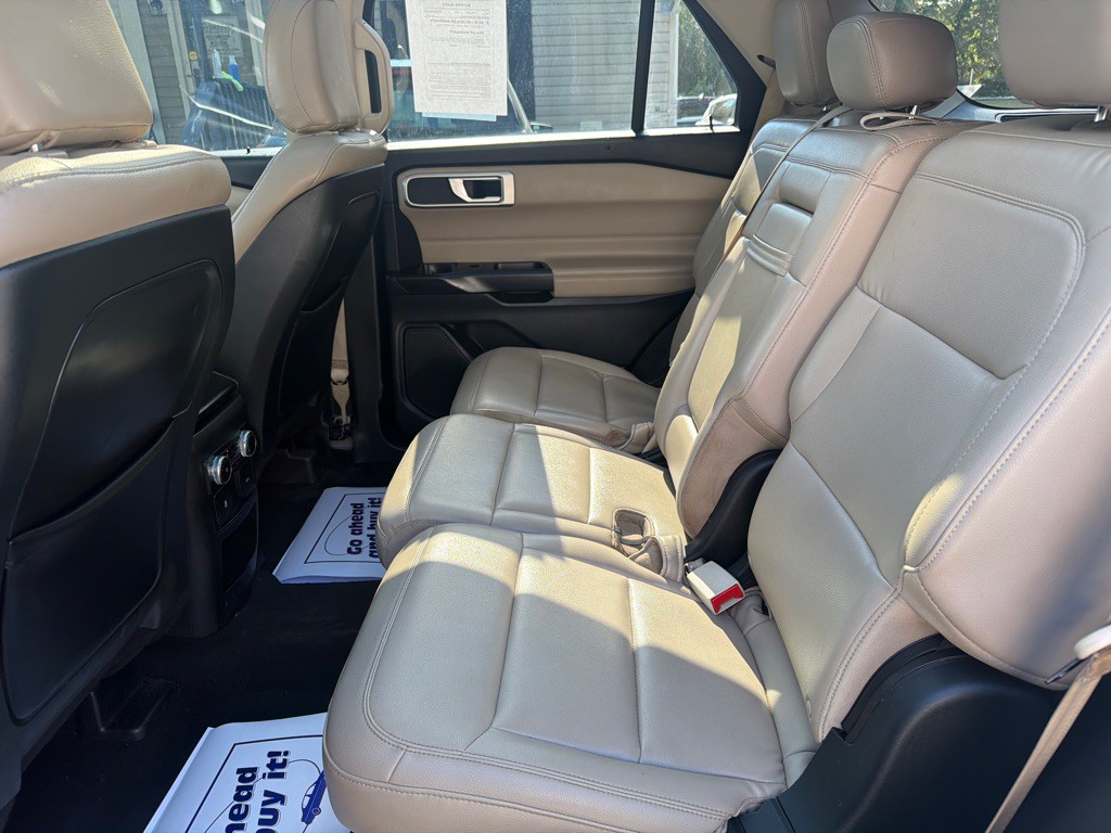 2020 Ford Explorer Image 9