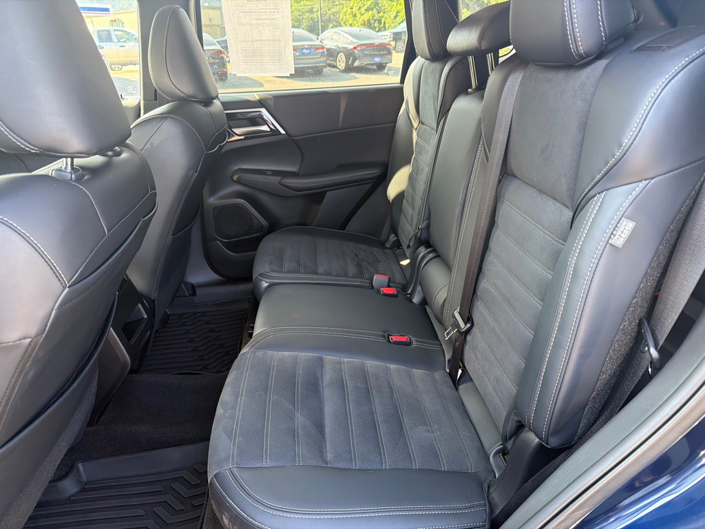 2024 Mitsubishi Outlander Image 7