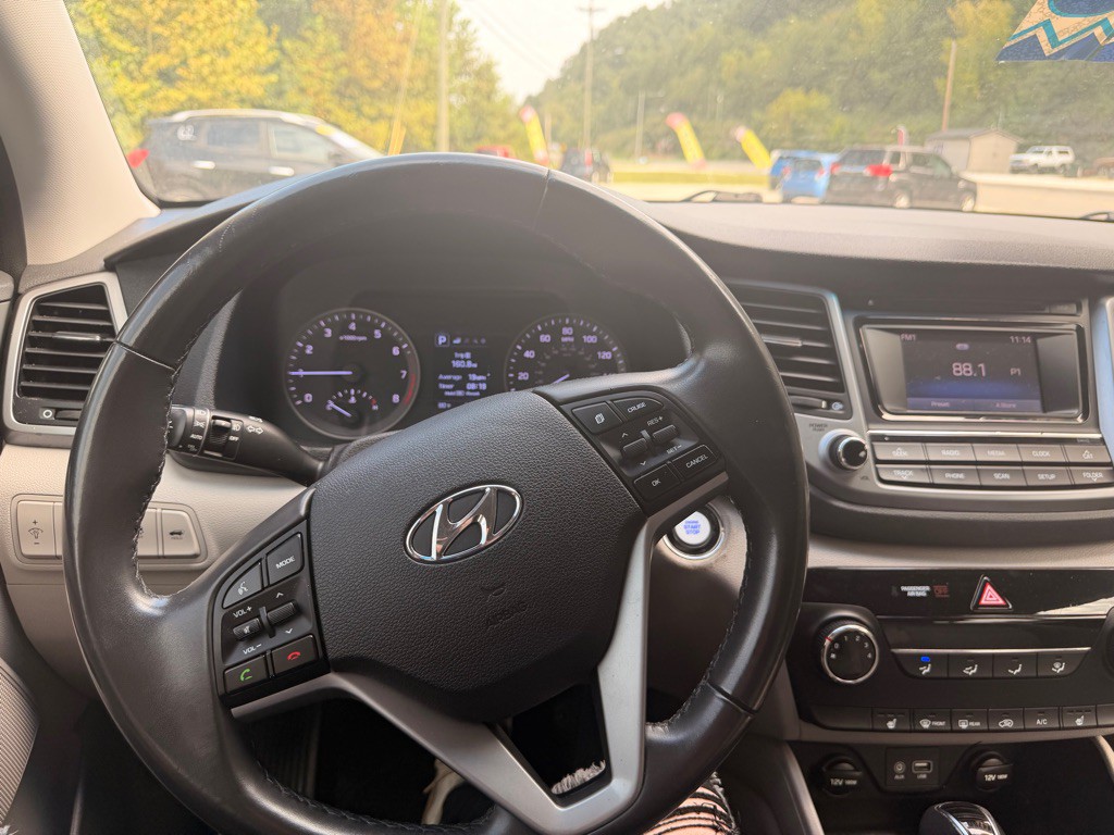 2017 Hyundai Tucson Image 6