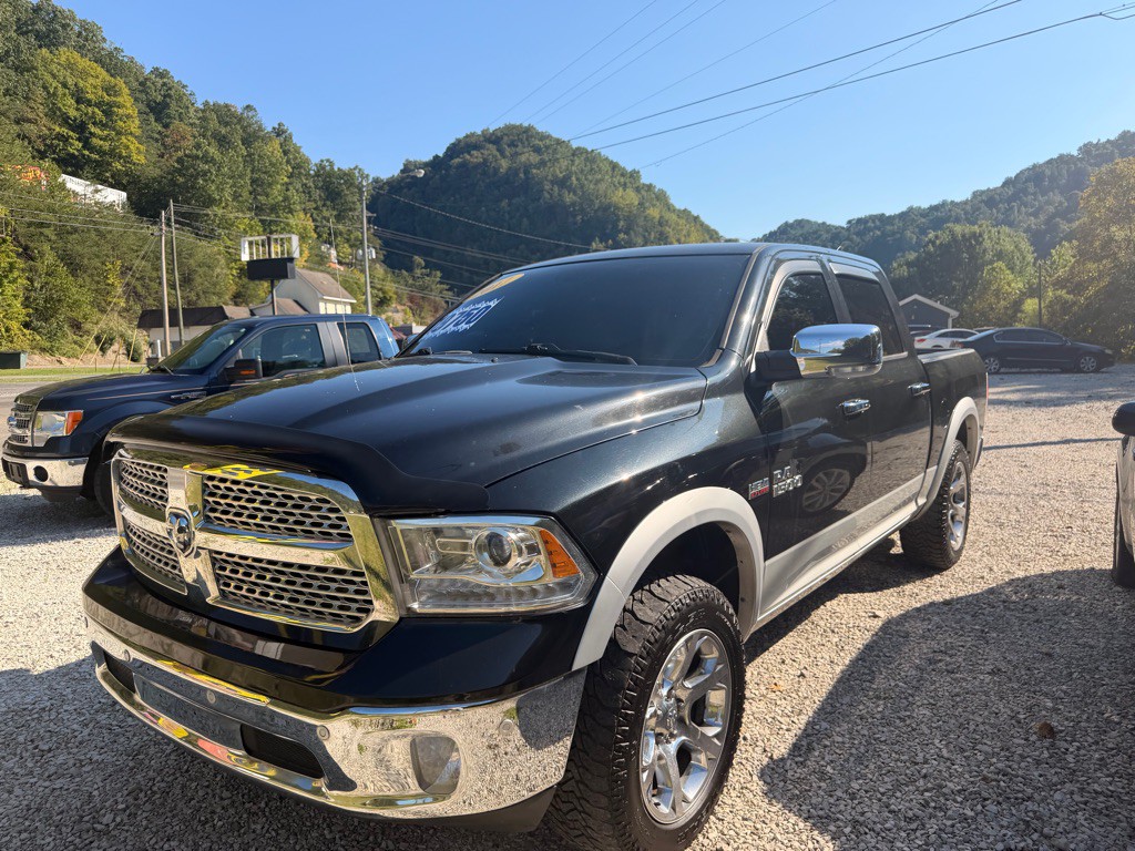 2017 RAM 1500 Image 3