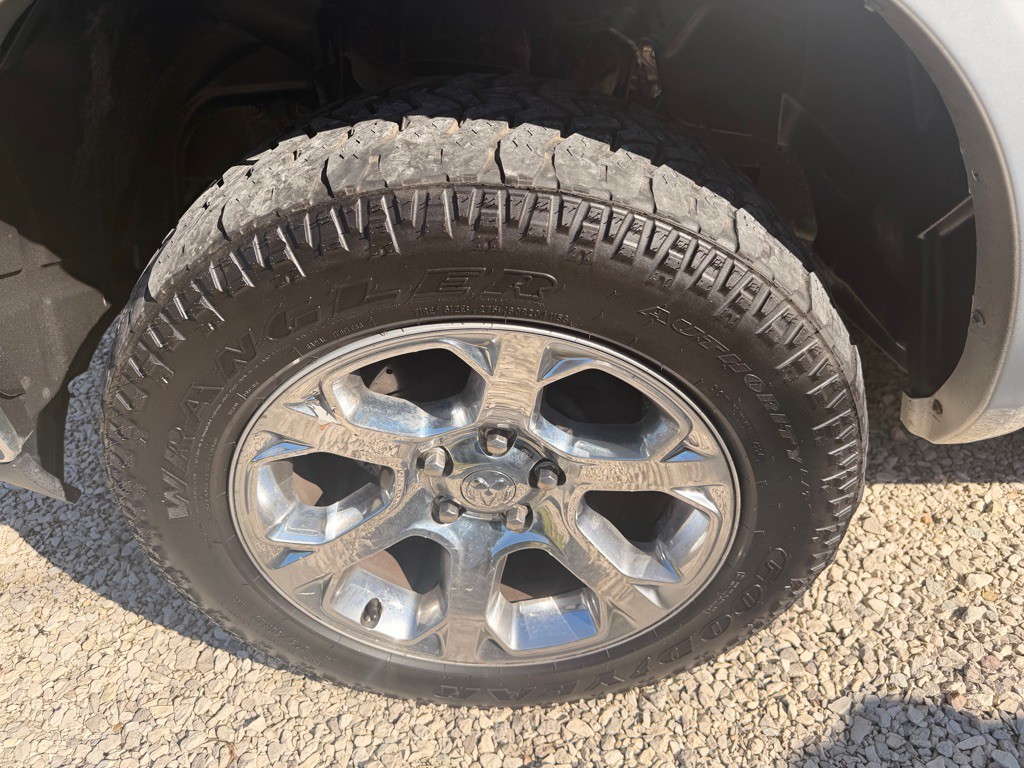 2017 RAM 1500 Image 4