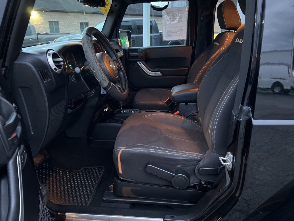 2013 Jeep Wrangler Image 17