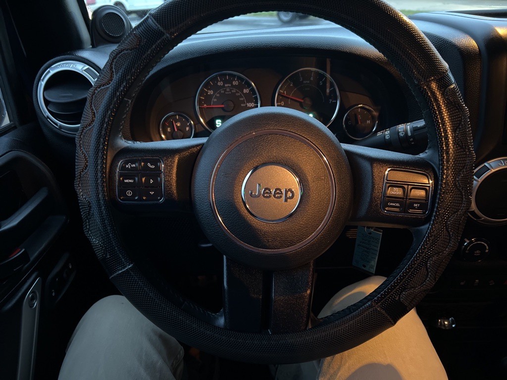 2013 Jeep Wrangler Image 18