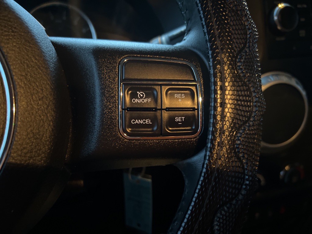 2013 Jeep Wrangler Image 20