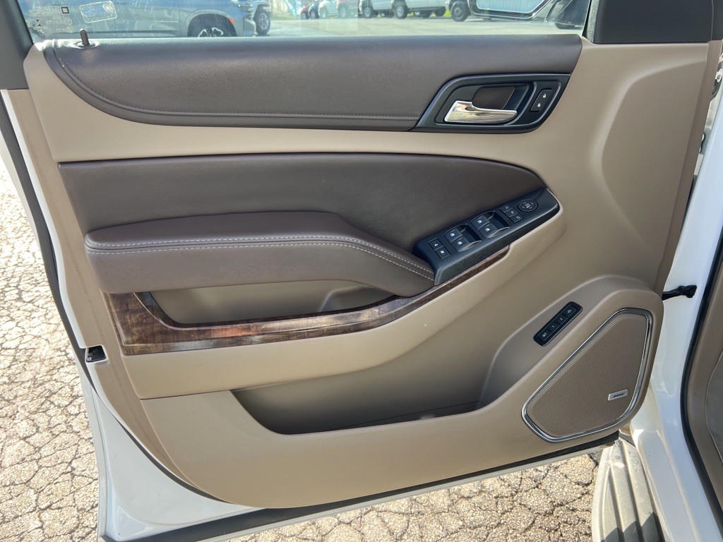 2018 Chevrolet Suburban Image 16