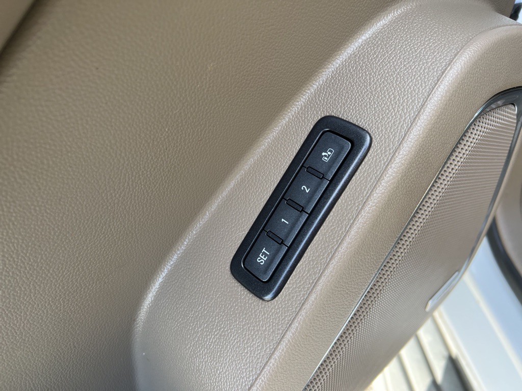 2018 Chevrolet Suburban Image 18