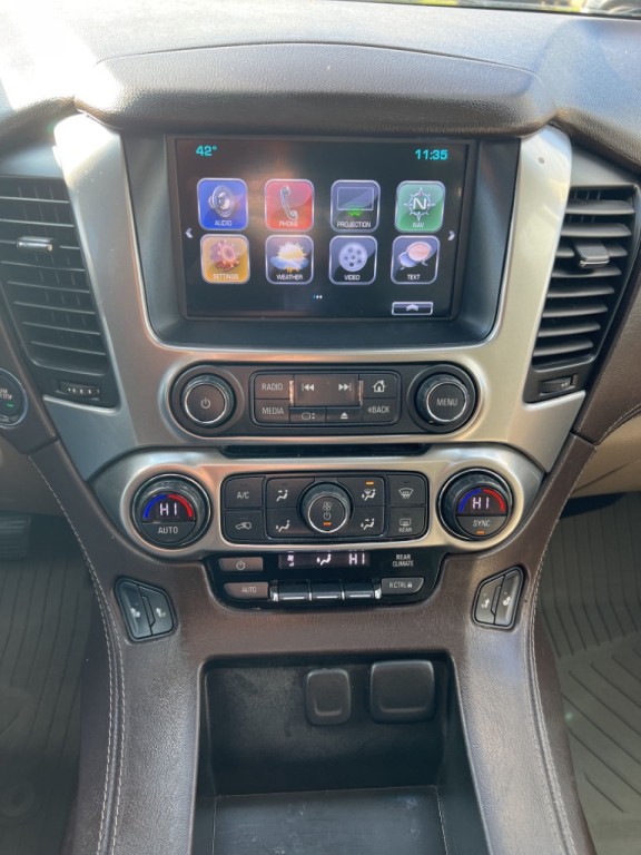 2018 Chevrolet Suburban Image 30