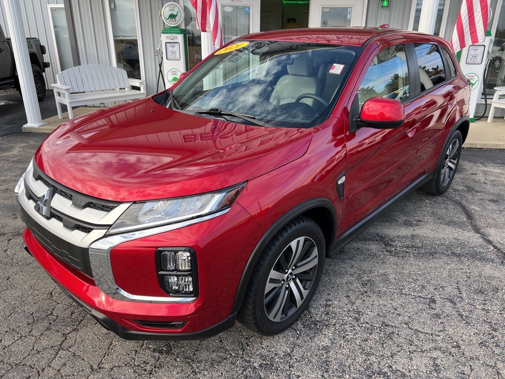 2021 Mitsubishi Outlander Image 3