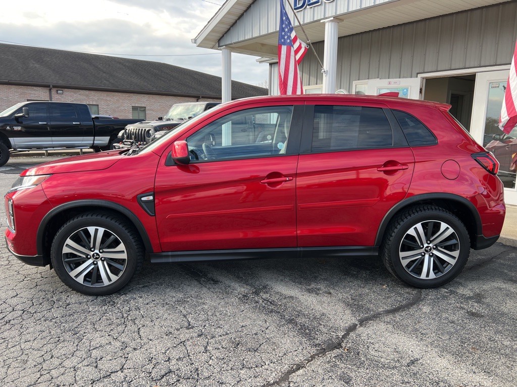 2021 Mitsubishi Outlander Image 4