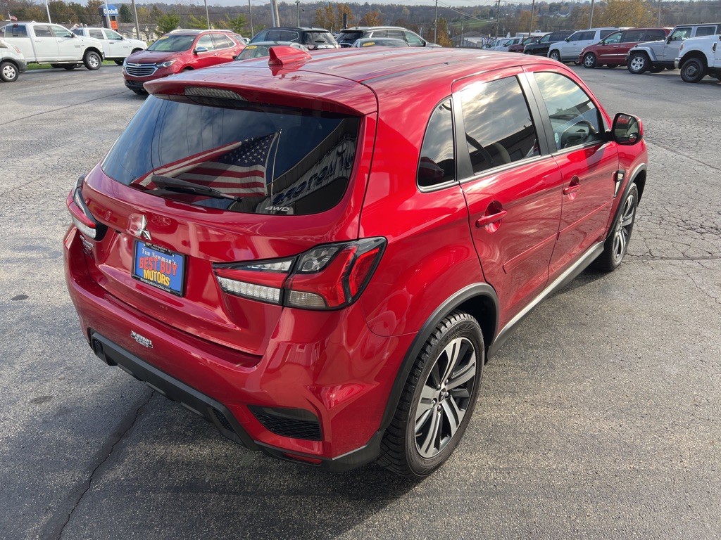 2021 Mitsubishi Outlander Image 9