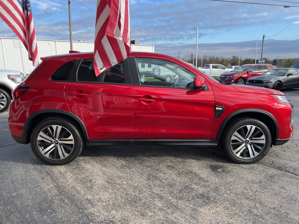 2021 Mitsubishi Outlander Image 10