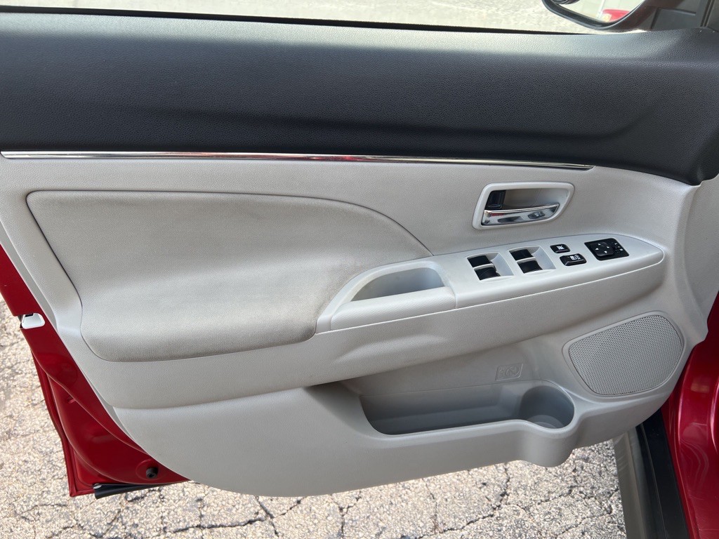 2021 Mitsubishi Outlander Image 16