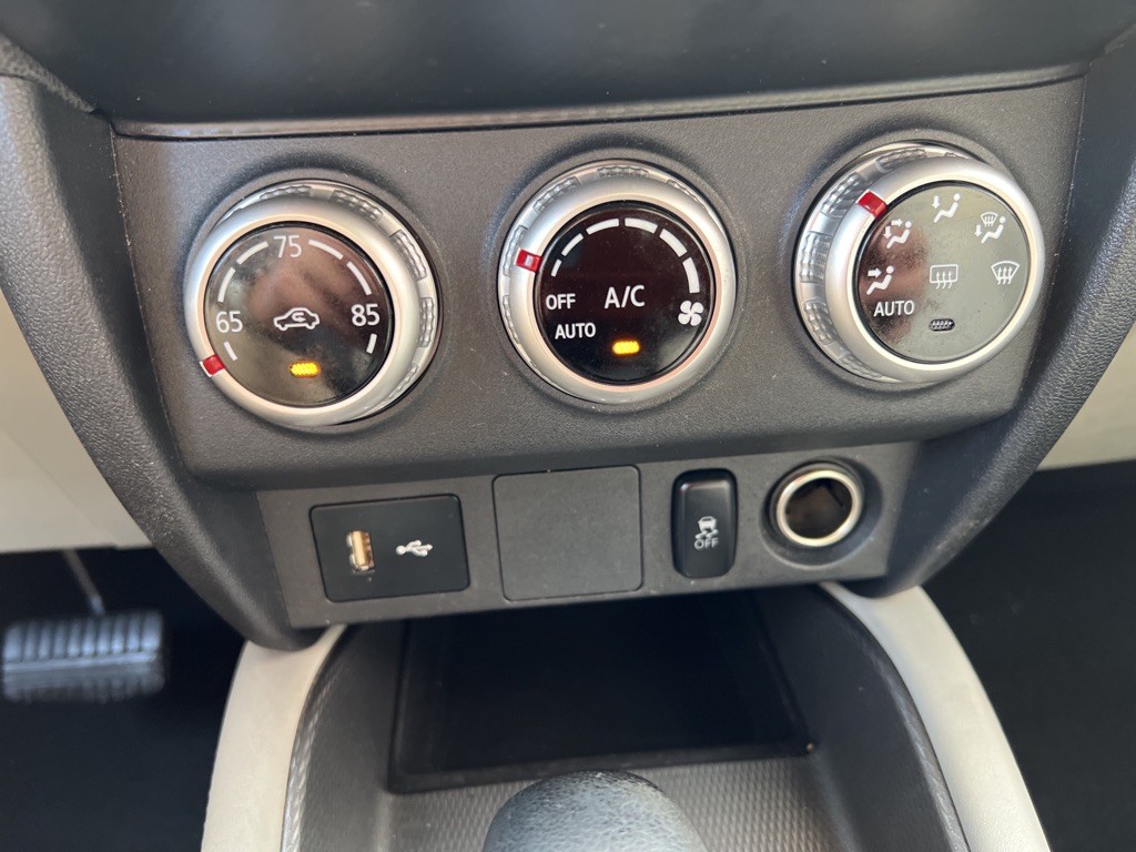 2021 Mitsubishi Outlander Image 29