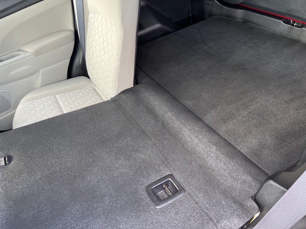 2021 Mitsubishi Outlander Image 39