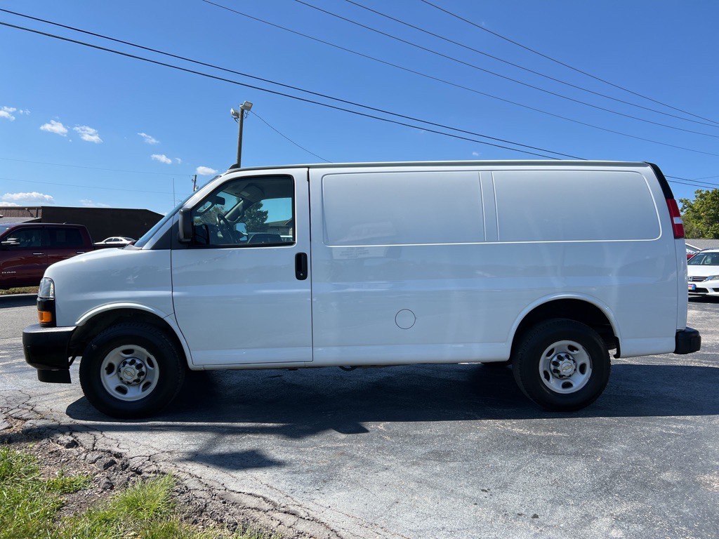 2020 Chevrolet Express Image 3