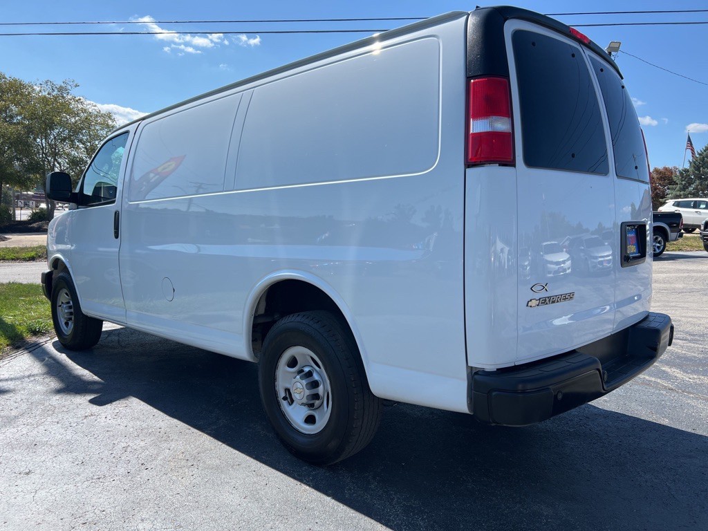 2020 Chevrolet Express Image 4