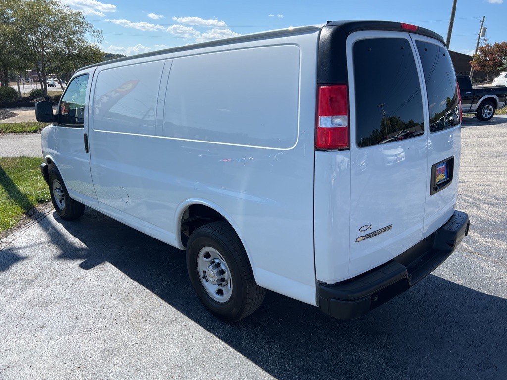 2020 Chevrolet Express Image 5